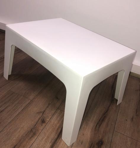 Table basse en polypropylène blanche