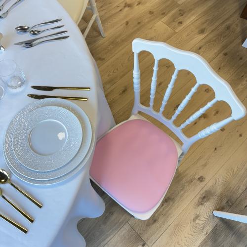 Chaise Napoléon blanche galette rose